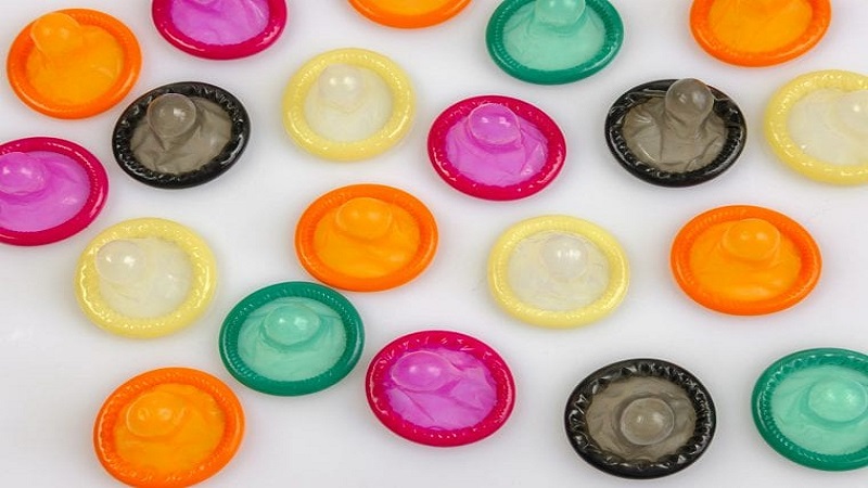 متخصص زنان اصفهان | مزایا و معایب استفاده از کاندوم